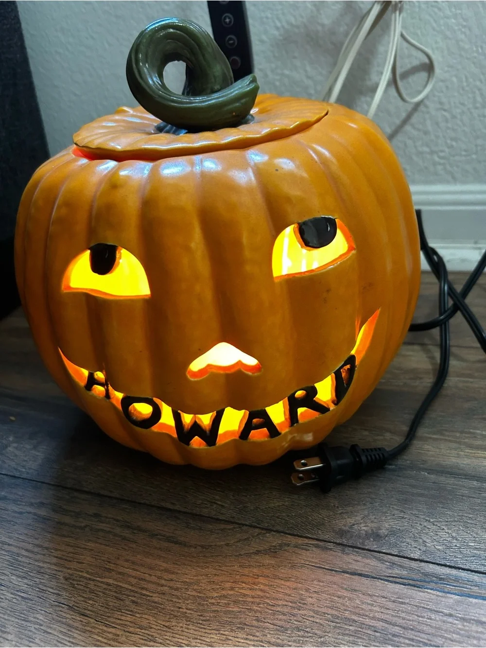 Vintage Halloween Atlantic Mold 2pc Ceramic Lighted Pumpkin Jack O Lantern 1970s